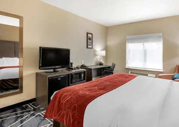 Comfort Inn & Suites Lubbock West hotel thumbnail 4