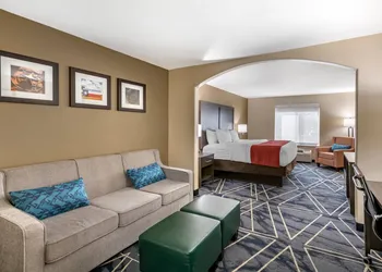 Comfort Inn & Suites Lubbock West hotel thumbnail 5