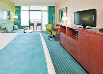 Holiday Inn & Suites Virginia Beach North Beach by IHG hotel thumbnail 6