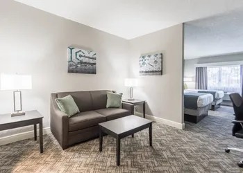 Best Western Plus Sebastian Hotel & Suites hotel thumbnail 5