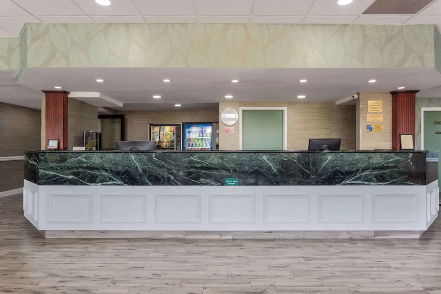 Ramada by Wyndham Altamonte Springs Near I-4 hotel detail image 2