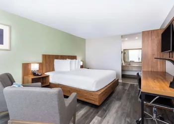 Ramada by Wyndham Altamonte Springs Near I-4 hotel thumbnail 6