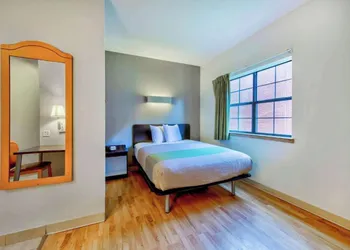 OYO Townhouse Beaumont Medical Center Area I-10 hotel thumbnail 4