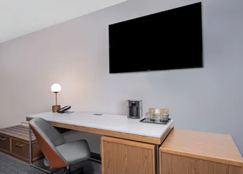 Courtyard by Marriott Austin South hotel thumbnail 6