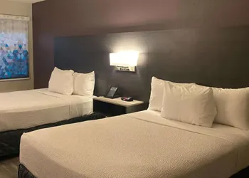La Quinta Inn by Wyndham Bakersfield South hotel thumbnail 4