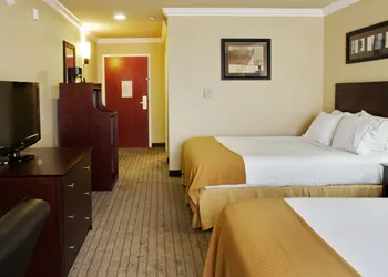 Holiday Inn Express Hotel & Suites Natchitoches by IHG hotel thumbnail 2