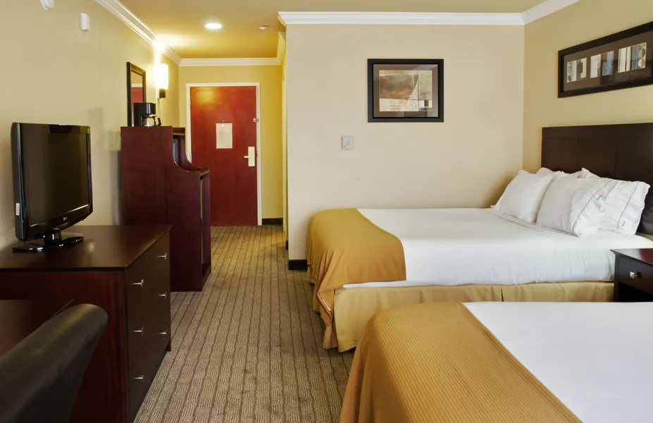 Holiday Inn Express Hotel & Suites Natchitoches by IHG hotel detail image 2