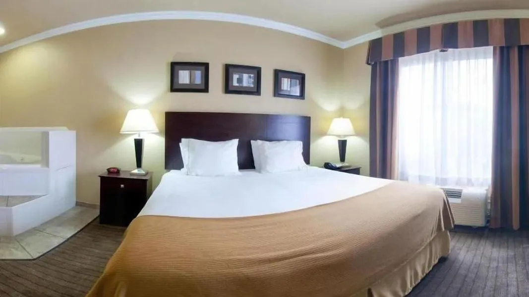 Holiday Inn Express Hotel & Suites Natchitoches by IHG hotel detail image 6