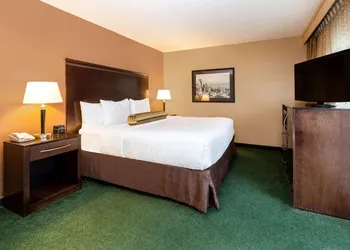 La Quinta Inn & Suites by Wyndham Seattle Downtown hotel thumbnail 7