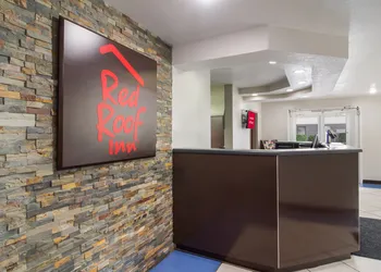 Red Roof Inn Darien - I-95/ North Brunswick hotel thumbnail 4