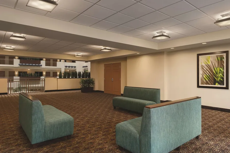 Embassy Suites by Hilton Orlando Lake Buena Vista South hotel detail image 2