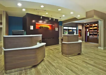 Courtyard by Marriott Gulfport Beachfront hotel thumbnail 3