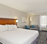 Courtyard by Marriott Gulfport Beachfront hotel detail image 7