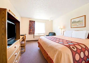 Super 8 by Wyndham Plano/Dallas Area hotel thumbnail 5
