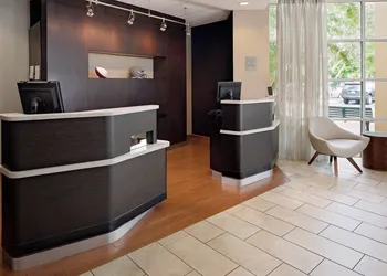 Courtyard by Marriott Fort Lauderdale North/Cypress Creek hotel thumbnail 2