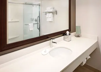 Courtyard by Marriott Fort Lauderdale North/Cypress Creek hotel thumbnail 5