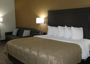 Quality Inn Clinton - Knoxville North hotel thumbnail 5