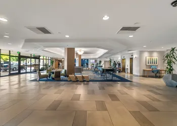 DoubleTree by Hilton Carson hotel thumbnail 4