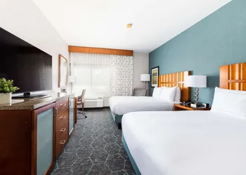 DoubleTree by Hilton Carson hotel thumbnail 7