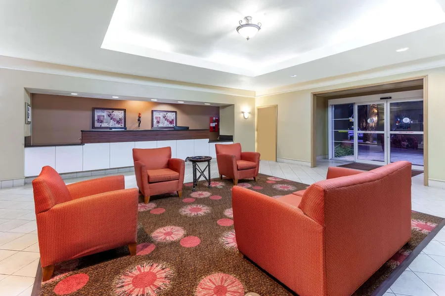 La Quinta Inn & Suites by Wyndham Seguin hotel detail image 2
