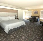 Holiday Inn & Suites Oakland Airport by IHG hotel detail image 7