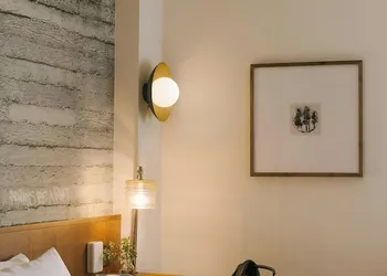 Hotel Henri NY hotel thumbnail 8