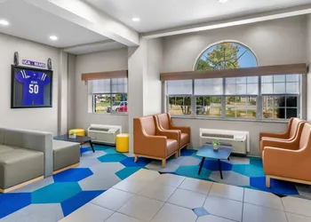 Microtel Inn & Suites by Wyndham Conway hotel thumbnail 2