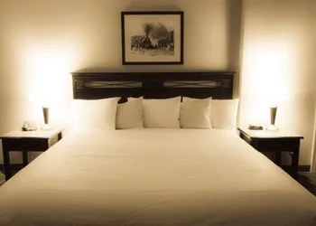 Days Inn by Wyndham Surrey hotel thumbnail 7