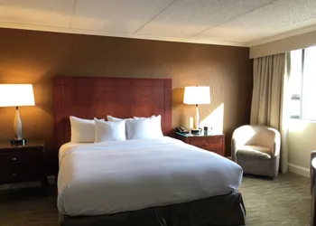DoubleTree by Hilton Akron Fairlawn hotel thumbnail 4
