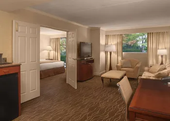 DoubleTree by Hilton Akron Fairlawn hotel thumbnail 6