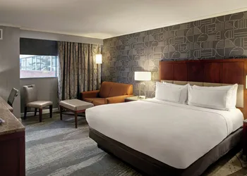 DoubleTree by Hilton Akron Fairlawn hotel thumbnail 7