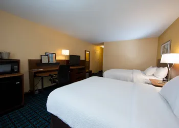 Fairfield Inn & Suites by Marriott Burlington hotel thumbnail 6
