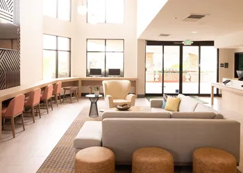 Holiday Inn Santa Ana-Orange Co. Arpt by IHG hotel thumbnail 3
