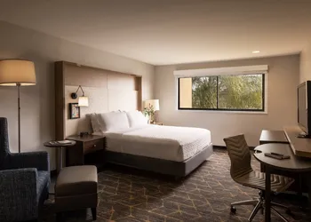 Holiday Inn Santa Ana-Orange Co. Arpt by IHG hotel thumbnail 4