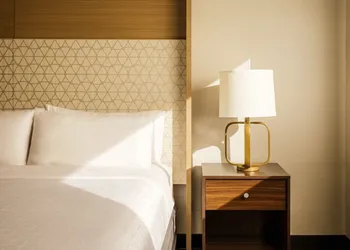 Holiday Inn Santa Ana-Orange Co. Arpt by IHG hotel thumbnail 7
