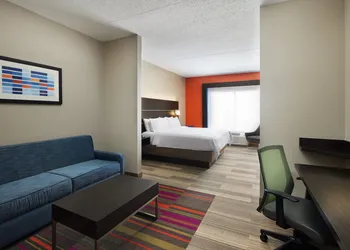 Holiday Inn Express & Suites Seymour by IHG hotel thumbnail 8