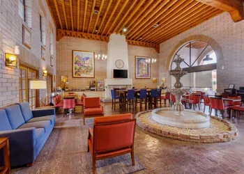 Comfort Suites Tucson near Sabino Canyon hotel thumbnail 2