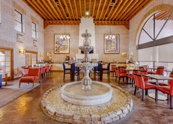 Comfort Suites Tucson near Sabino Canyon hotel thumbnail 4