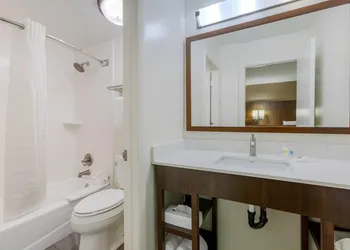 Comfort Suites Tucson near Sabino Canyon hotel thumbnail 7