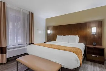 Comfort Suites Tucson near Sabino Canyon hotel detail image 6