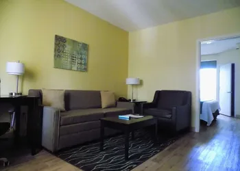 Best Western Plus Deerfield Beach Hotel & Suites hotel thumbnail 7