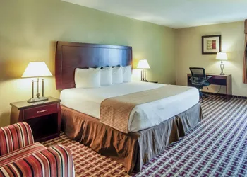 Days Inn & Suites by Wyndham Johnson City hotel thumbnail 4