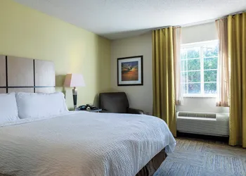 Candlewood Suites Colonial Heights Fort Lee by IHG hotel thumbnail 6