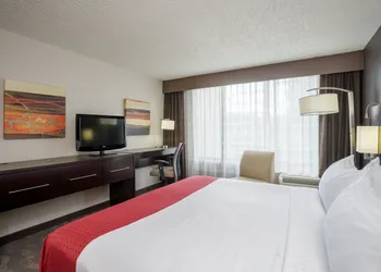 Holiday Inn Harrisburg - Hershey Area, I-81 by IHG hotel thumbnail 2