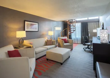 Holiday Inn Harrisburg - Hershey Area, I-81 by IHG hotel thumbnail 8