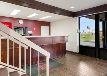 Red Roof Inn Fort Wayne hotel thumbnail 3
