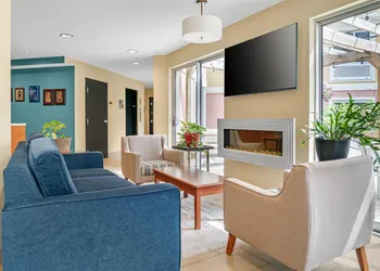 Best Western Plus Traverse City hotel thumbnail 2