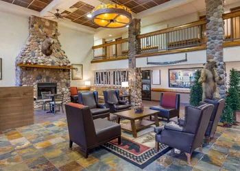 Comfort Inn & Suites Branson Meadows hotel thumbnail 4