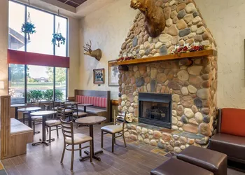 Comfort Inn & Suites Branson Meadows hotel thumbnail 2