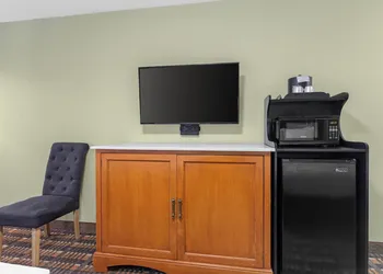 Quality Inn & Suites Plano East - Richardson hotel thumbnail 5